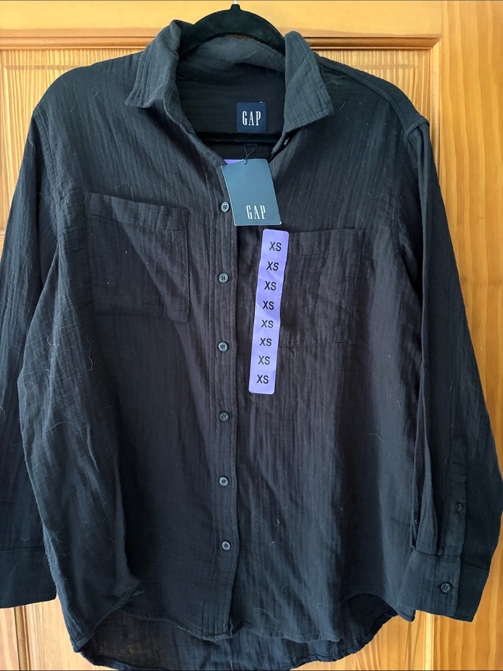 GAP Black Long-Sleeve Button-Up Shirt